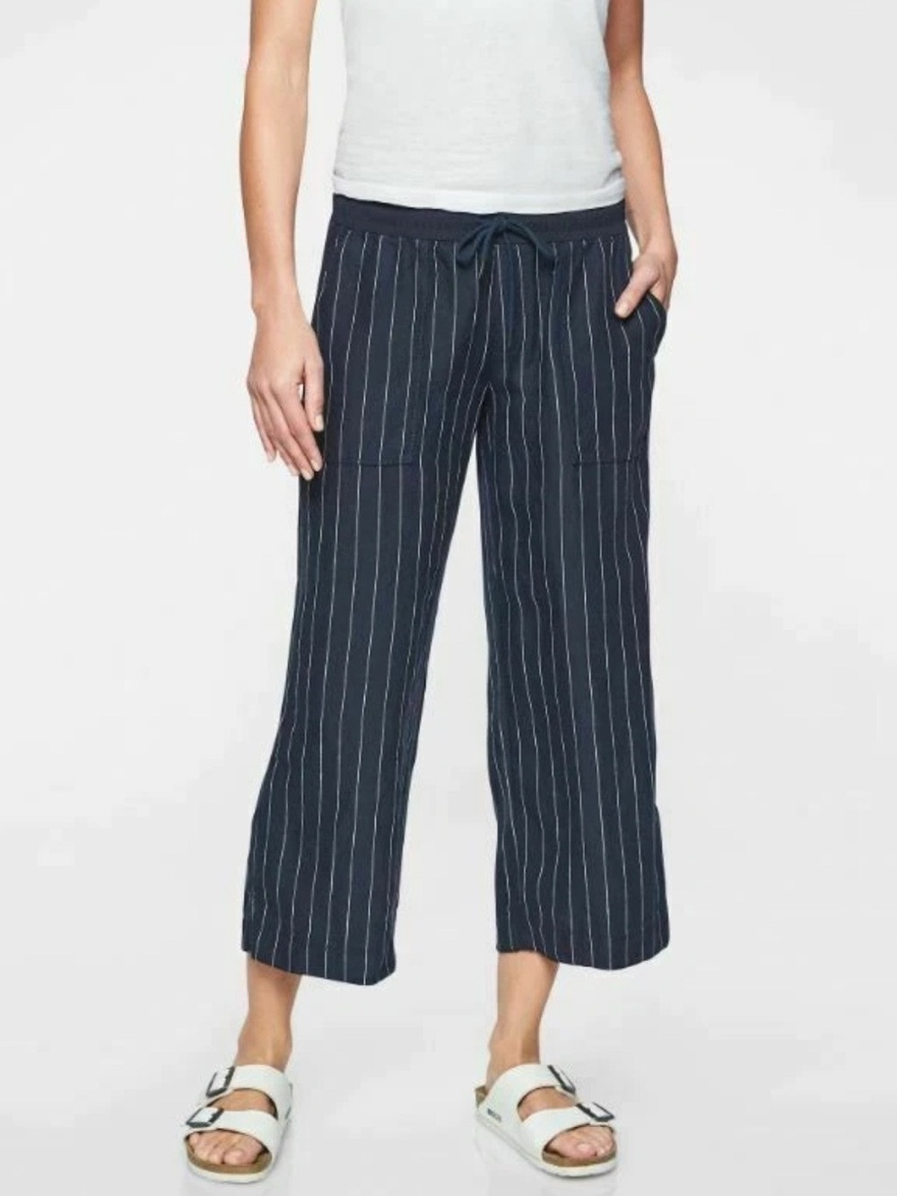 Athleta Bali Wide Leg Crop Linen Pants in Navy Stripe - Size 6 P Petite